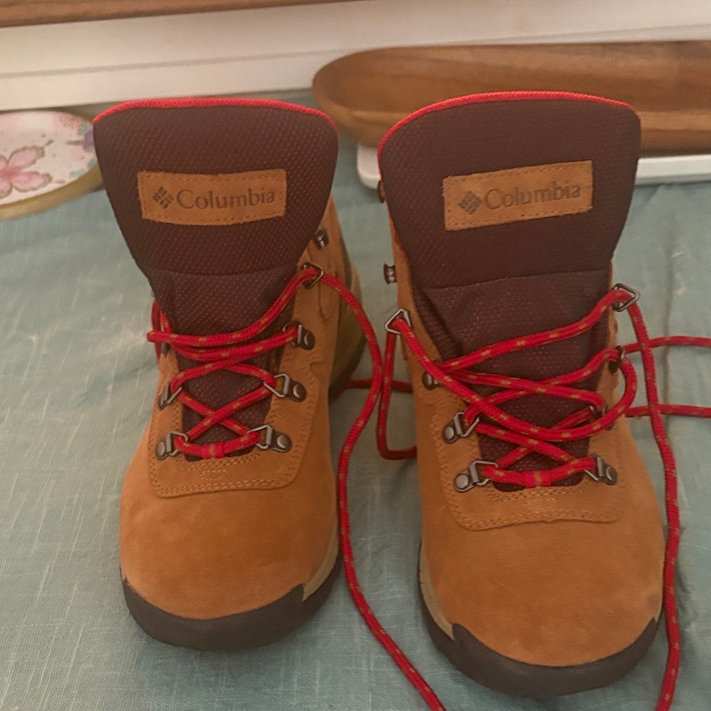 Columbia Tan Hiking Boots with Red Accents